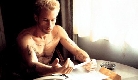 In Memento, Guy Pearce delivered a career best turn 